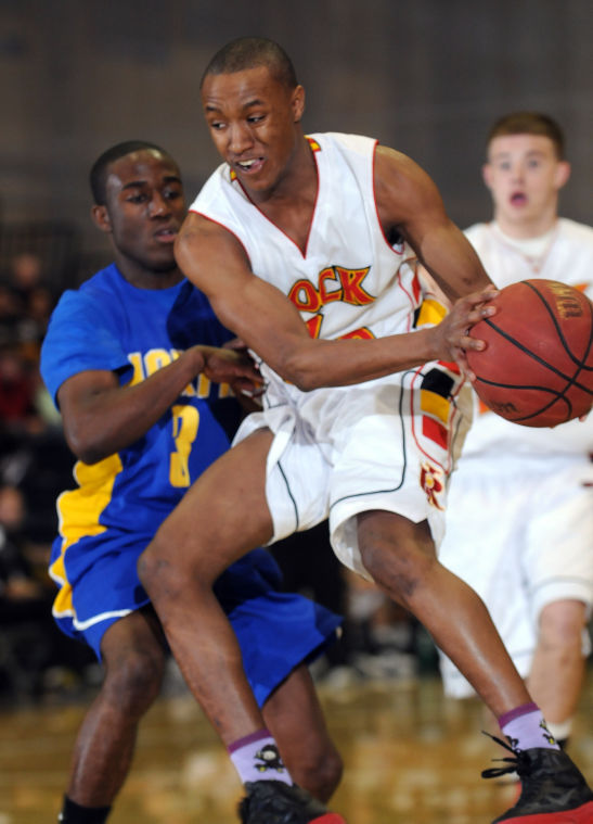 Iowa's hot shooting buries Illinois at Senior All-Star Showcase
